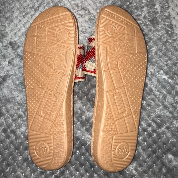 Woven Band Sandals - Picture 3 of 3